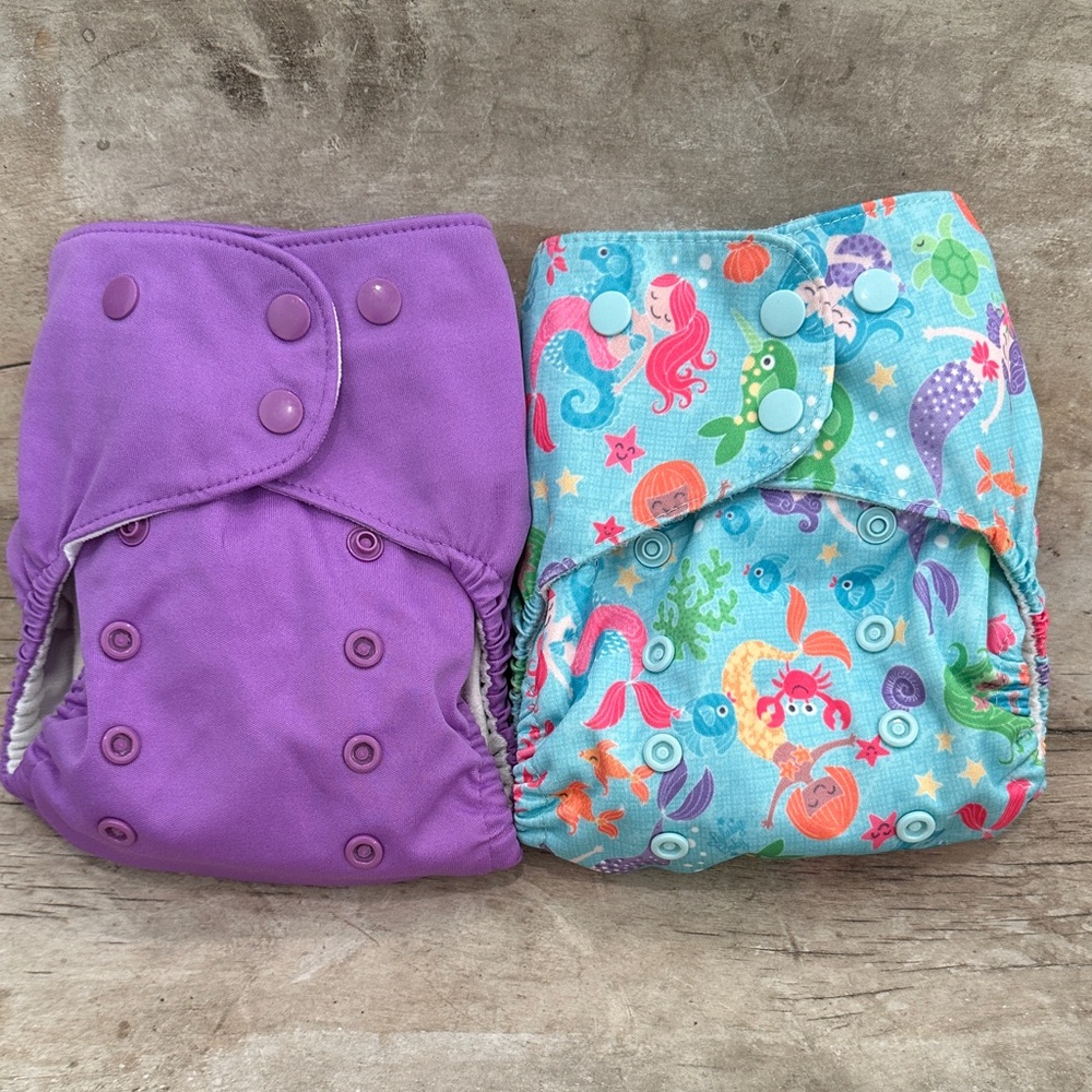 Lalabye Baby, one size cloth diapers reusable. Pair, one print one solid. *USED*